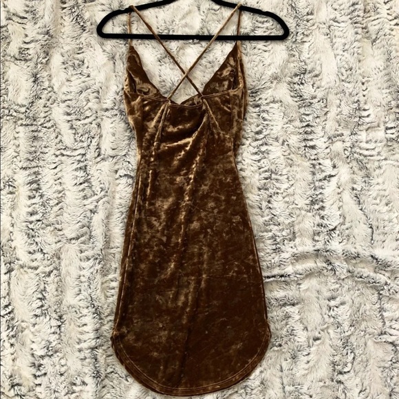 Dress - Picture 2 of 4